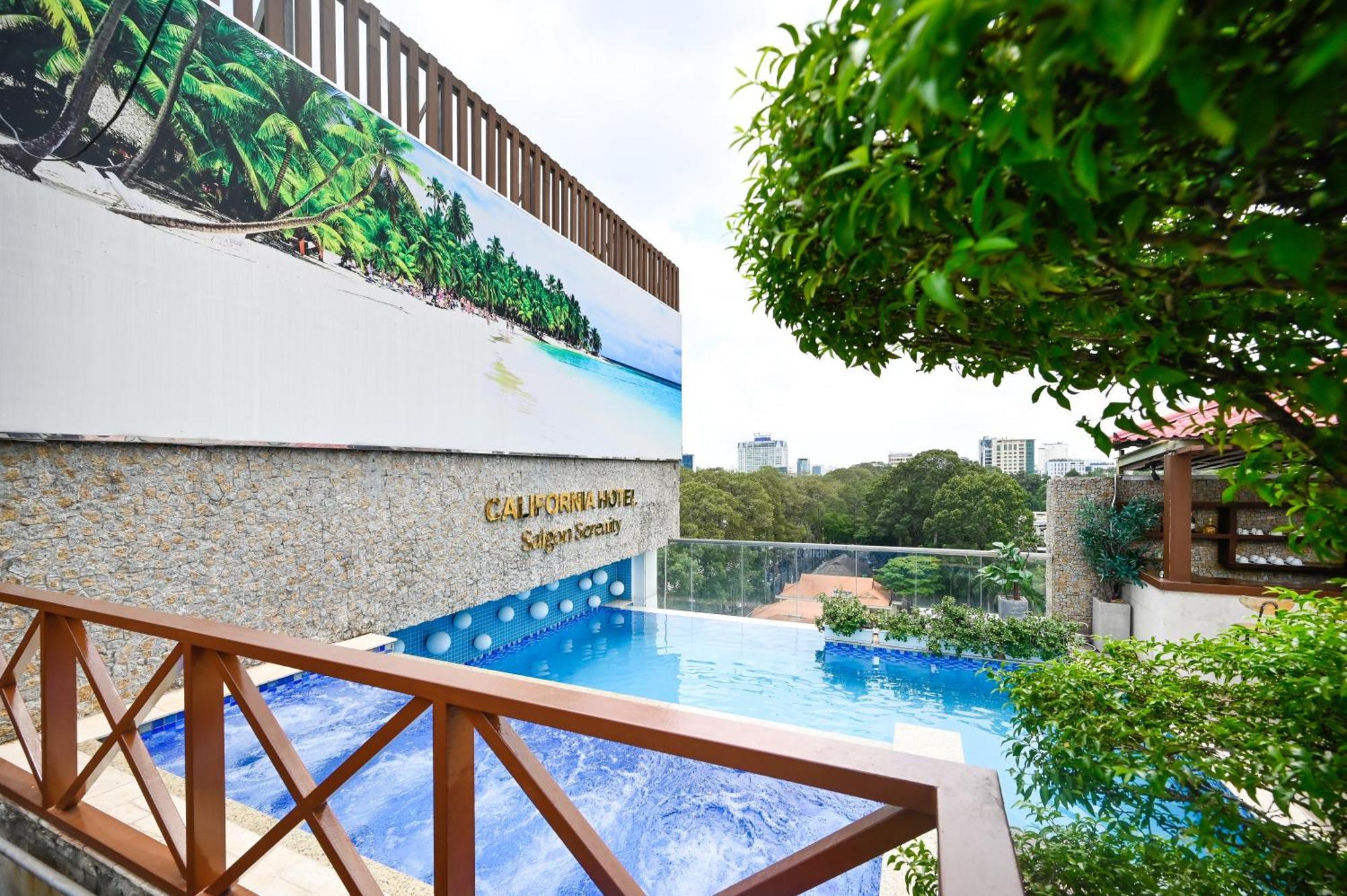 California Saigon Hotel & Rooftop Pool Ho Şi Min Dış mekan fotoğraf
